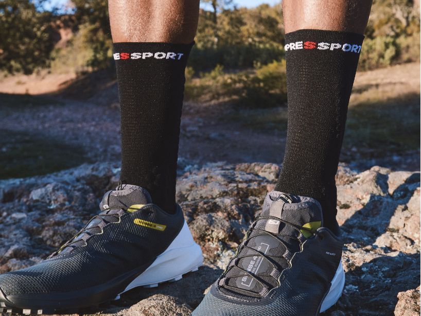 PRO RACING SOCKS V4.0 TRAIL - BLACK